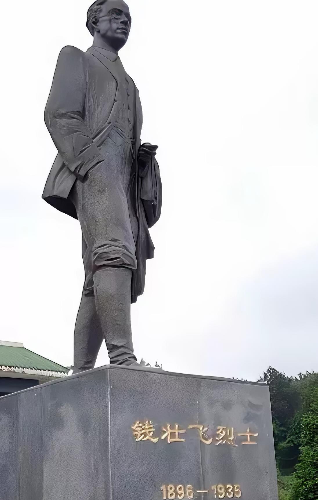 1931年，特务头子徐恩曾得知钱壮飞已跑，便命人将他的女儿女婿抓来泄愤，就在此时