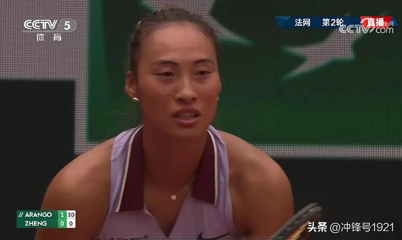 虽然郑钦文以2:0战胜阿郎戈，但从这场比赛看得出来，但凡换一个对手，郑钦文都必输