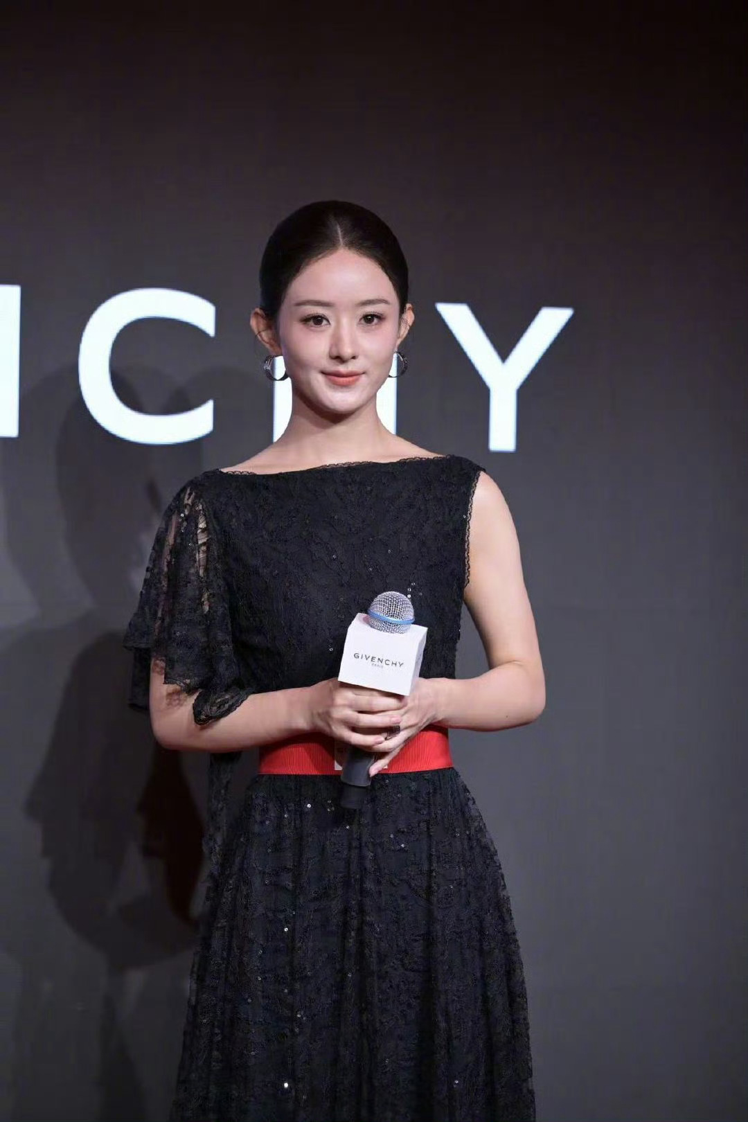 赵丽颖今日纪梵希线下活动生图 ​​​
