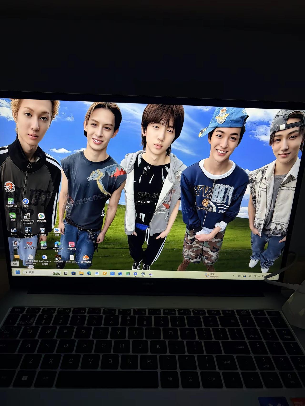 终于打开了尘封已久的电脑cortis 大学生 Cortis