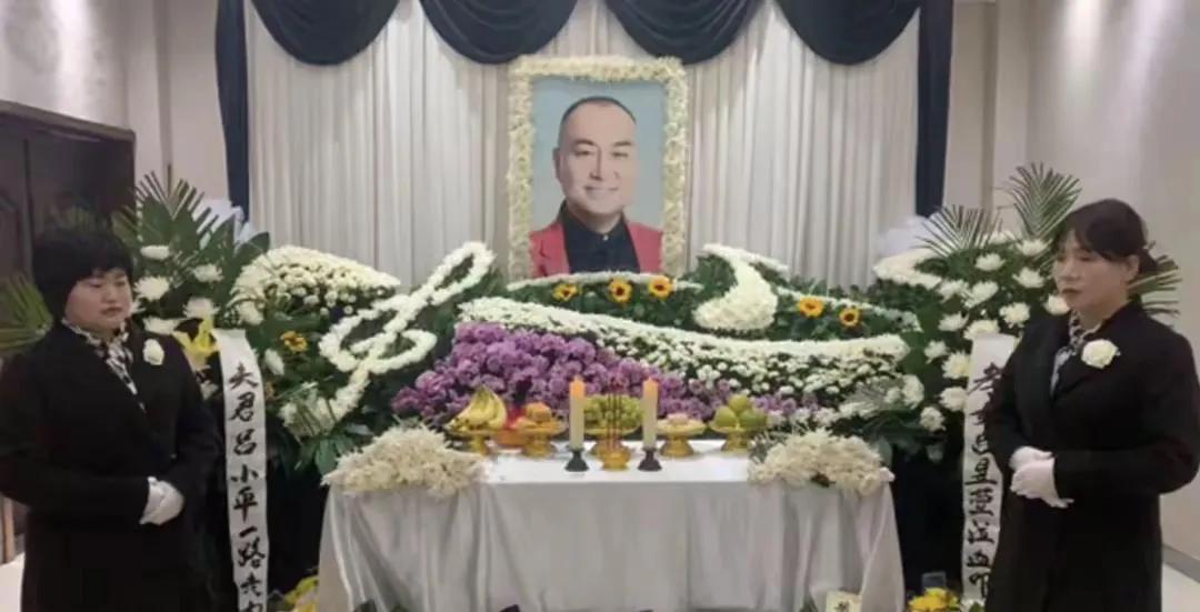 我的天，这年末的消息也太突然了吧！十三郎没了！脑溢血，58岁！你敢信？这才是活生