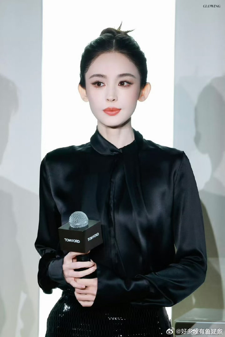 娜扎高清镜头下的神颜娜扎的脸是神迹 高清镜头怼脸拍都没在怕！娜扎这五官精致得像被