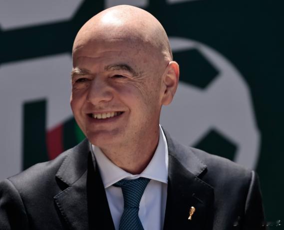 国际足联理事会在第76届国际足联大会召开前夕于加拿大温哥华举行了会议，并通过了世