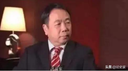 “出生在中国，我感到无比耻辱！”“钓鱼岛是日本的，中国应该立刻放弃对钓鱼岛的争夺