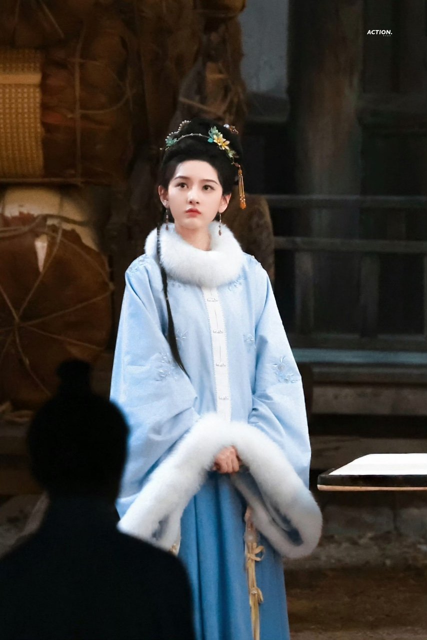 宋祖儿[超话]宋祖儿雪媚娘VS草莓大福我们嘉芙超可爱 宋祖儿甄嘉芙ootd ​此