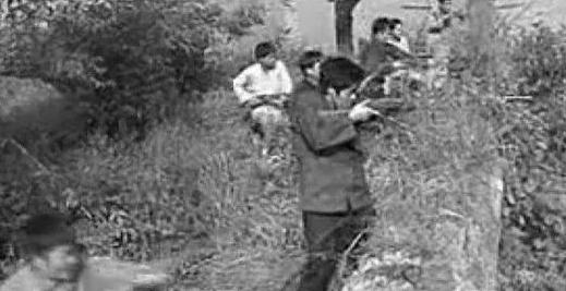 1945年三月初九的早晨，司南村一村民在试枪的时候不小心枪走火放了一枪，没想这一