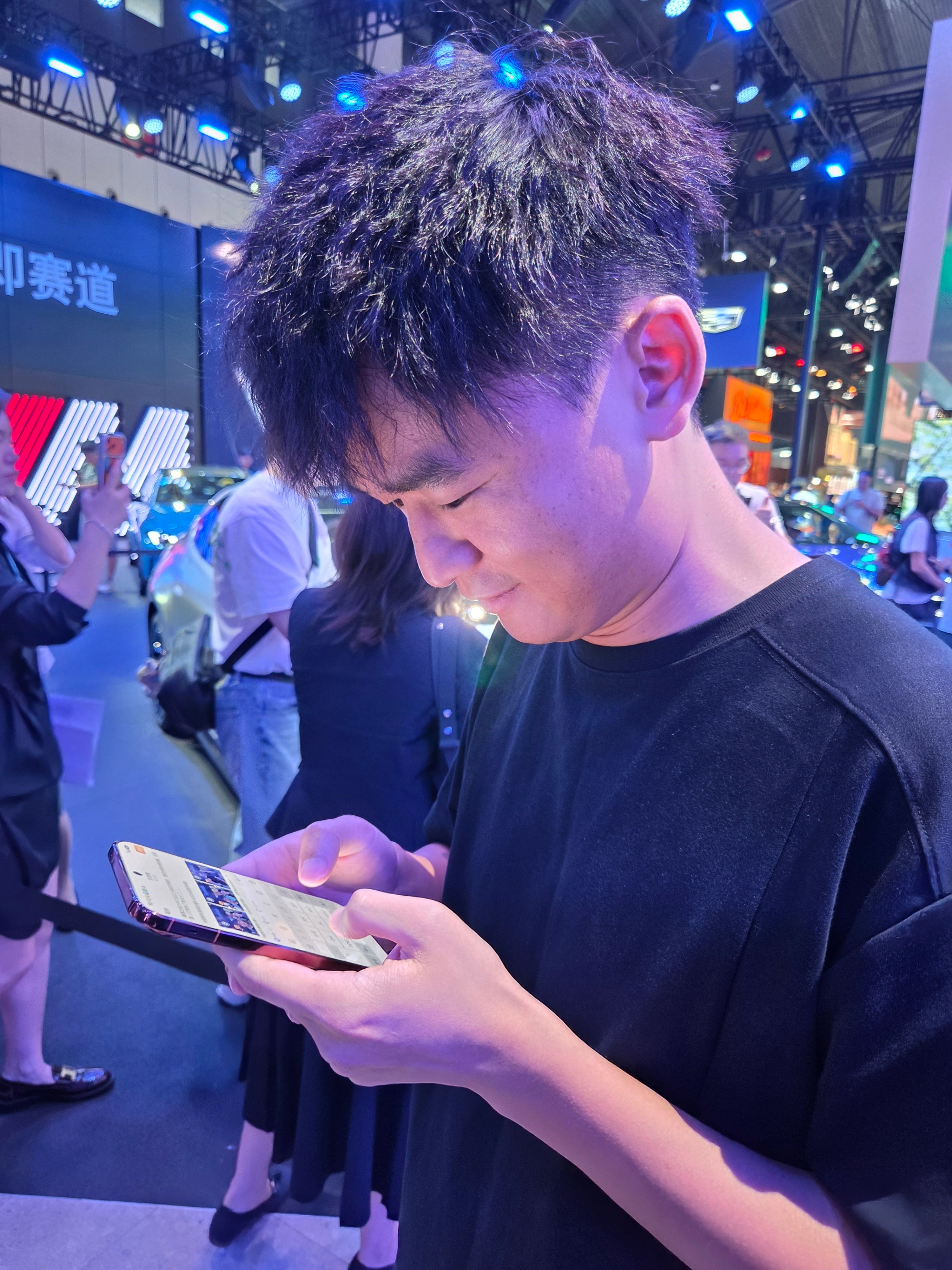 这种开心，是发自内心的，真为兄弟开心！ 