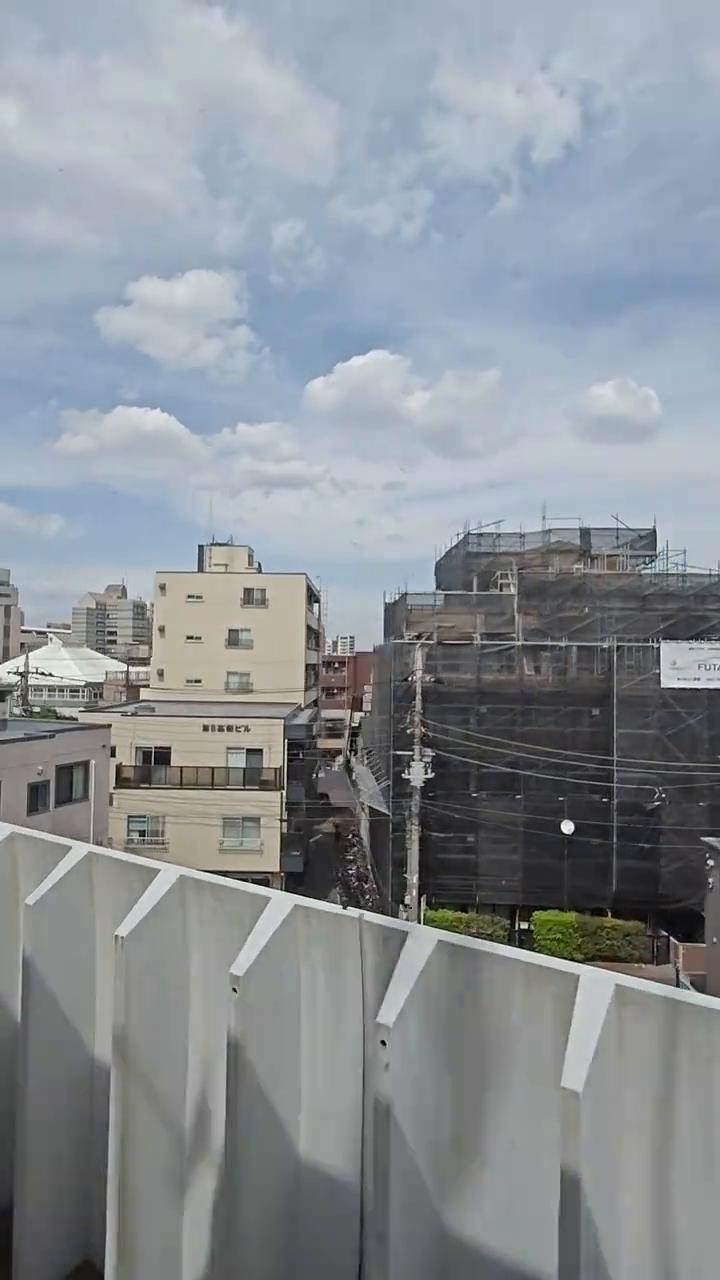 ·1、the next stall after take you coming 