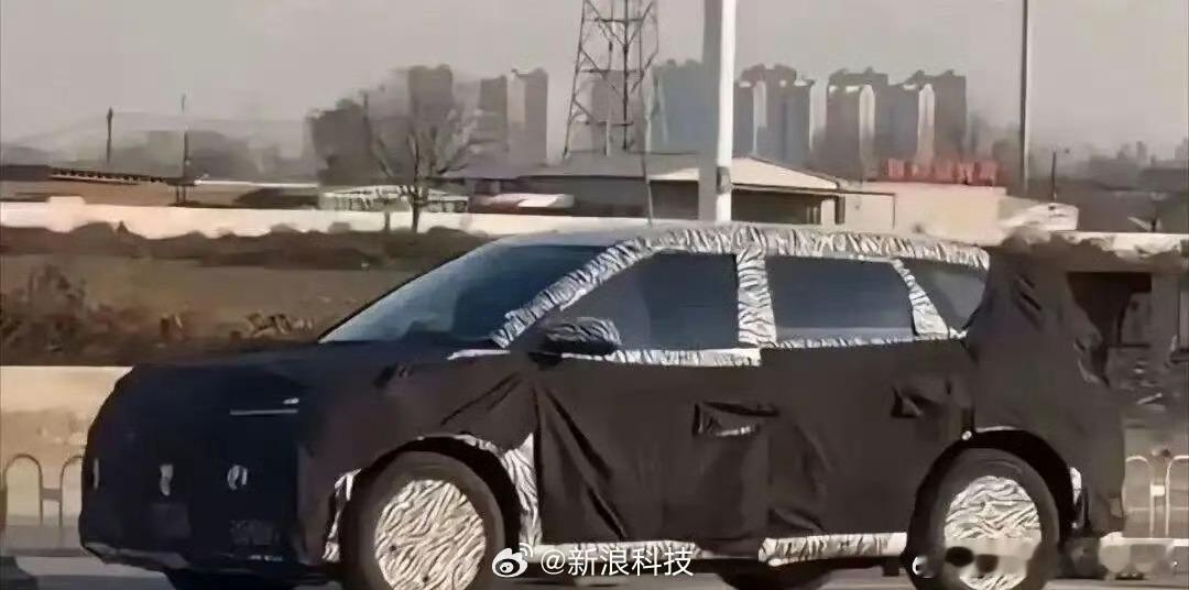 YU9露出三排窗谍照好像还真不多