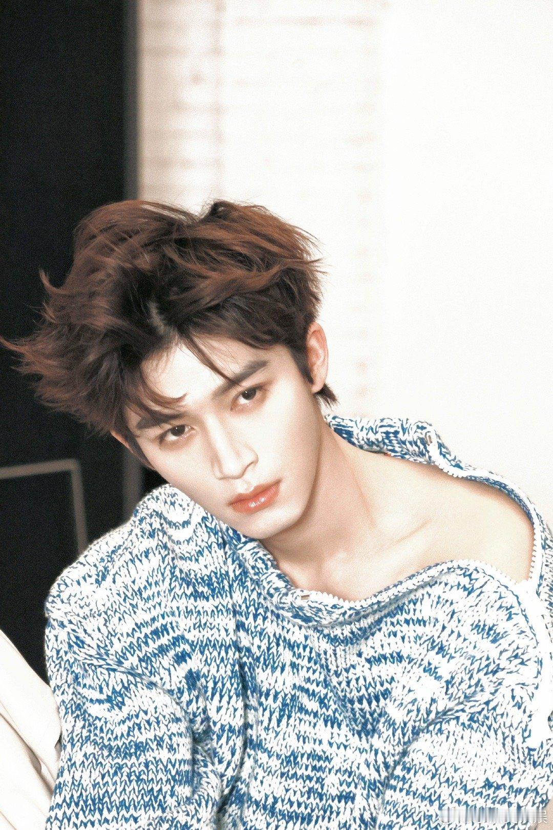 #王星越[超话]# 王星越的时尚表现力实在是太强了吧，就这个五官的精致程度是其他