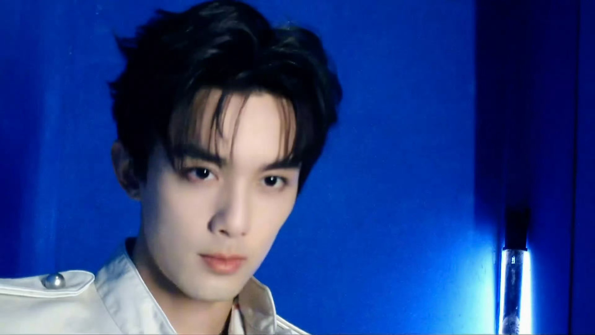 小狗的眼睛就是亮晶晶 这是爱豆那谁是吴磊