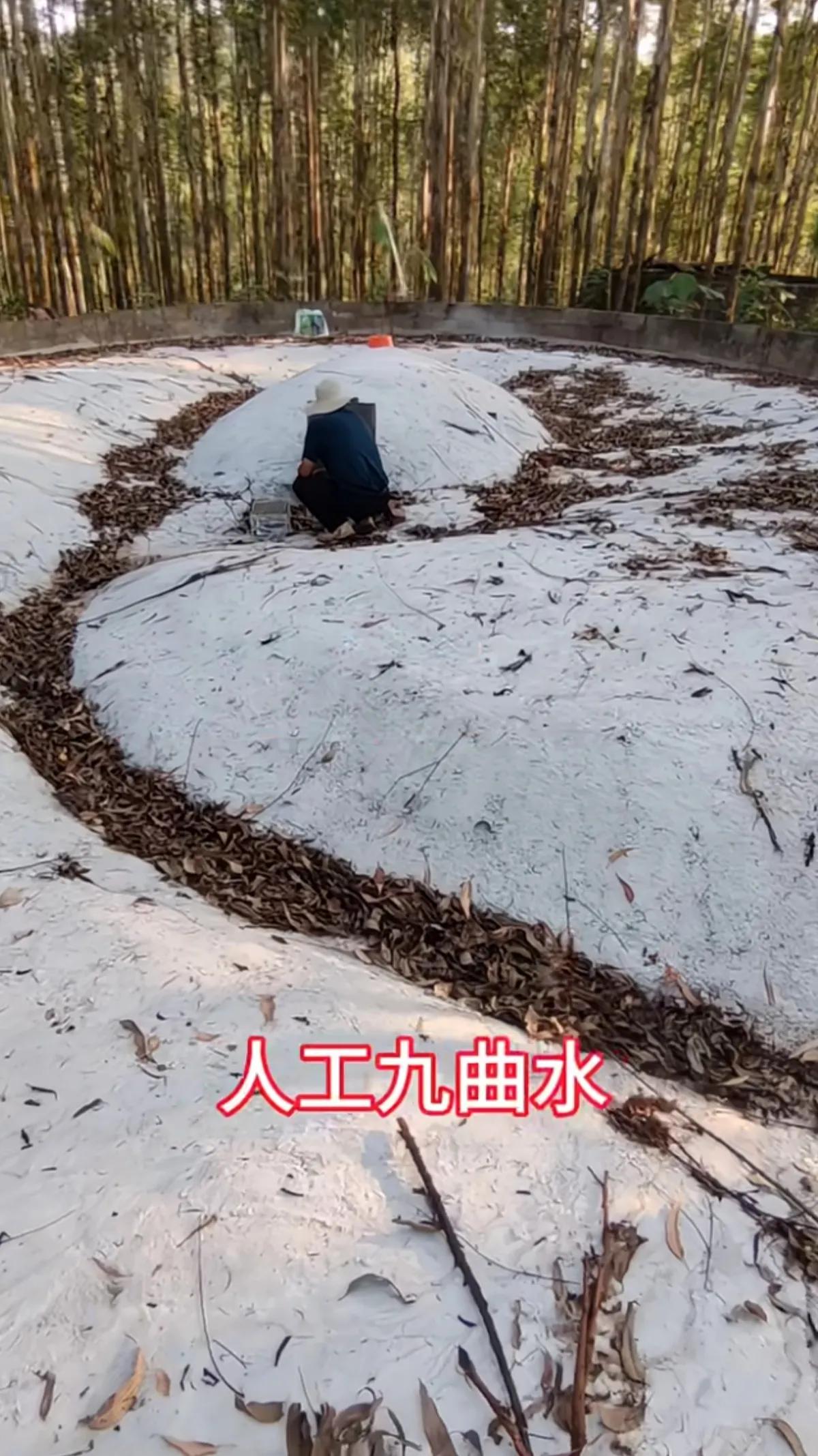 真是搞笑，人工做的九曲水有用吗？就是排水沟也不这么做吧。夏日生活打卡记
