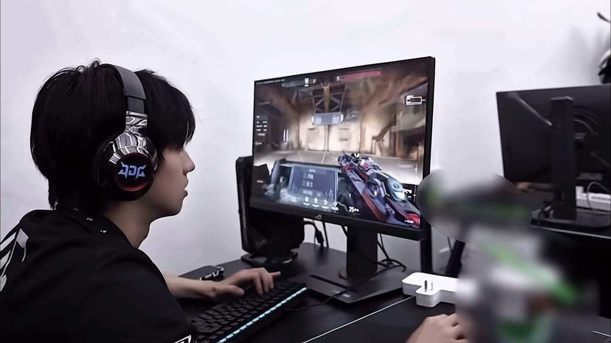 在jdg基地练的 是否有点太过重视了 我怎么感觉之后还会合作 