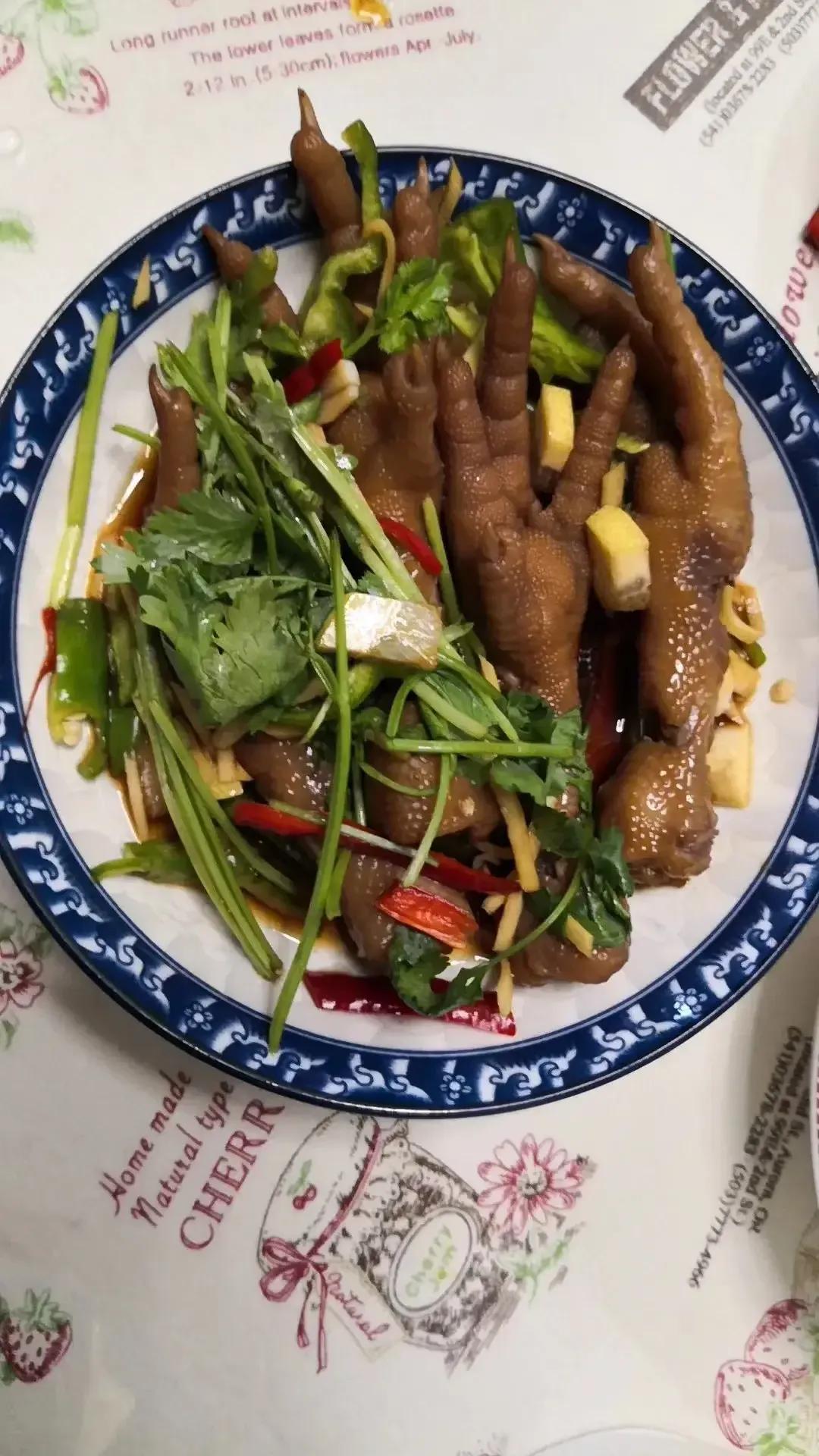 自己动手丰衣足食，制作美食可以愉悦心情，享受制作过程的美好。

双休日有着大把的