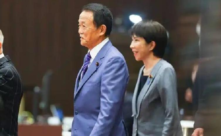 新加坡公开支持高市早苗后，被罚了18亿账单的金龙鱼，4天跌超8%，市值蒸发百亿凉