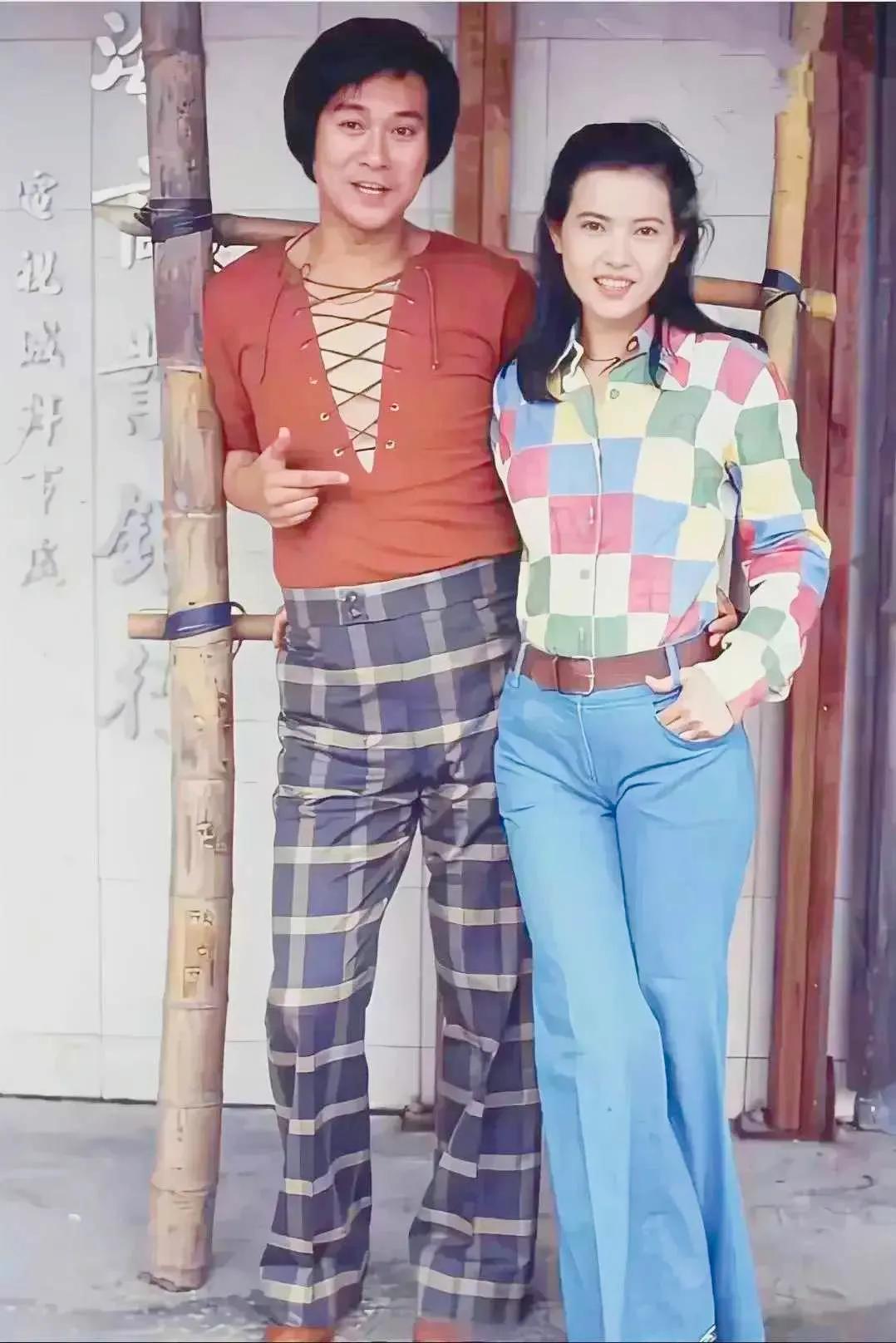 追寻经典电视剧《大时代》中的美好时光

1992年，45岁时的郑少秋与30岁的蓝