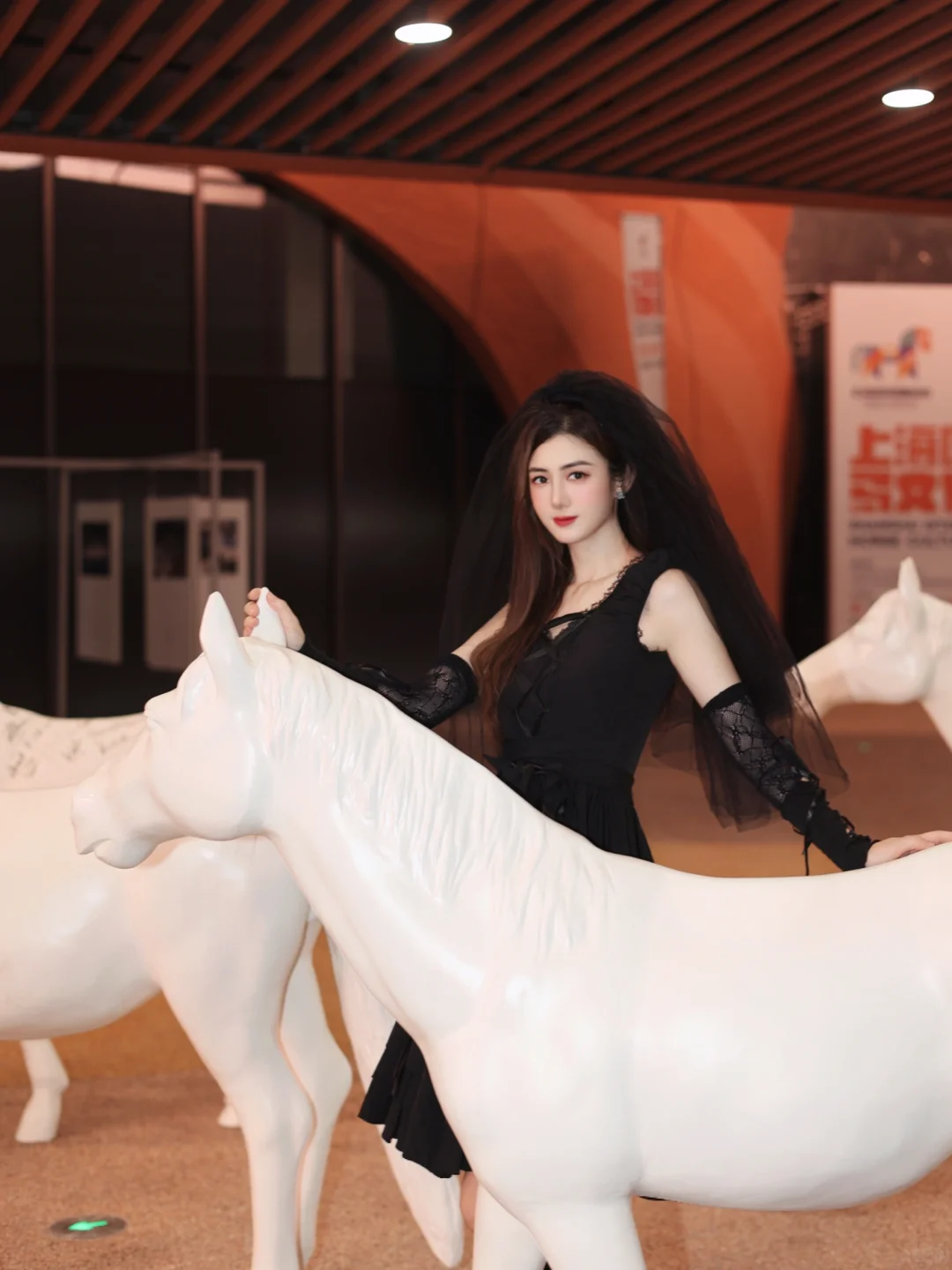 国庆高质量看展🆓以🐎马为主题的艺术展