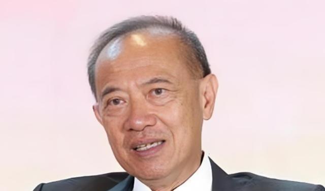 终于有人说出了大实话！新加坡前外长杨荣文说：不要看美国动不动就威胁中国、制裁中国