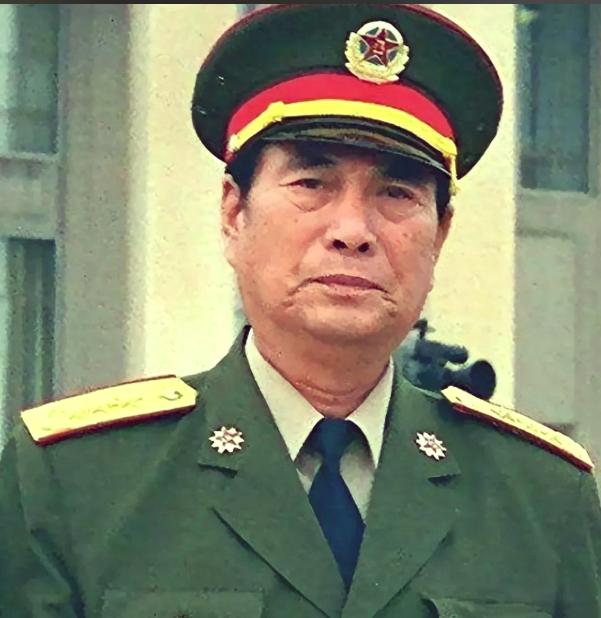 张万年上将一生敬崇毛主席，1995年特事特办暖护伟人亲属
一万二千块。放在199