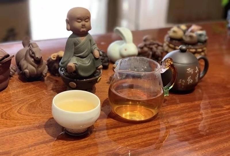 上联：？友友请[作揖]
下联：独树春烟造化悠

[彩虹][彩虹]

上联：幻阁星