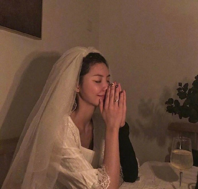 “思想不在一个高度没必要互相征服你不信佛  寺庙里从不缺上香的人        