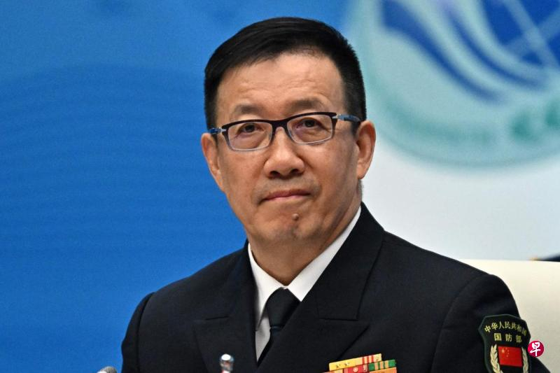 新加坡联合早报称，香山论坛前夕，中国国防部长董军首次同美国防长赫格塞斯视频通话时