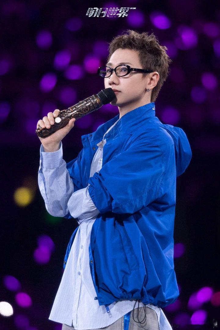汪苏泷演唱会官宣贵阳 九月的贵阳不只有舒爽秋风，还有的现场歌声！「明日世界」贵阳