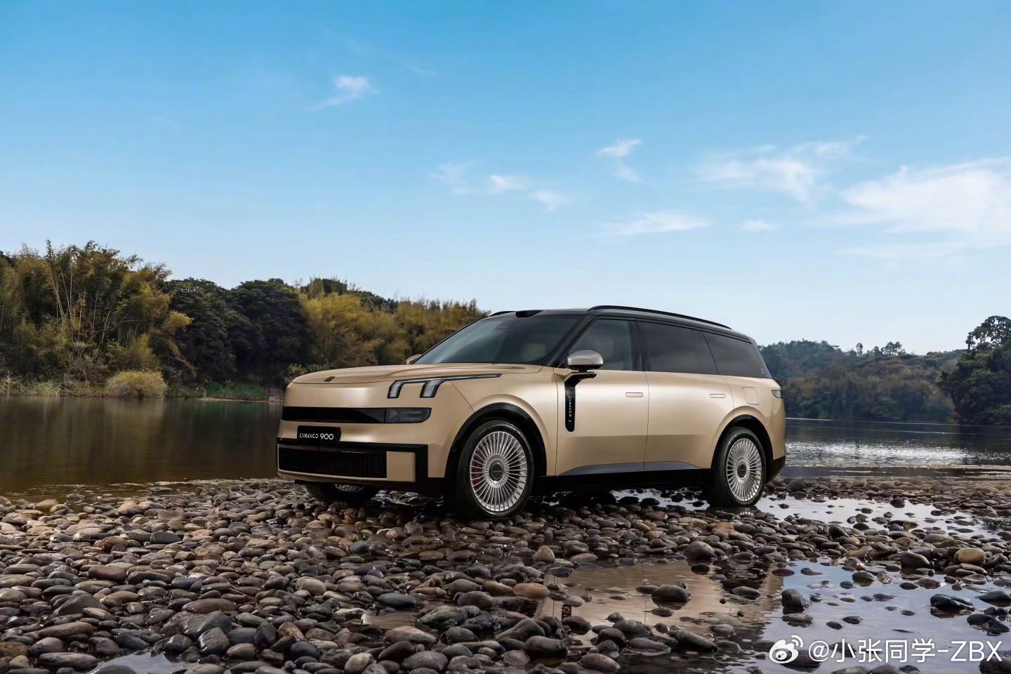 领克900大五座万物皆可装试了很多5米+三排六座SUV，我是觉得如果长期四个人以