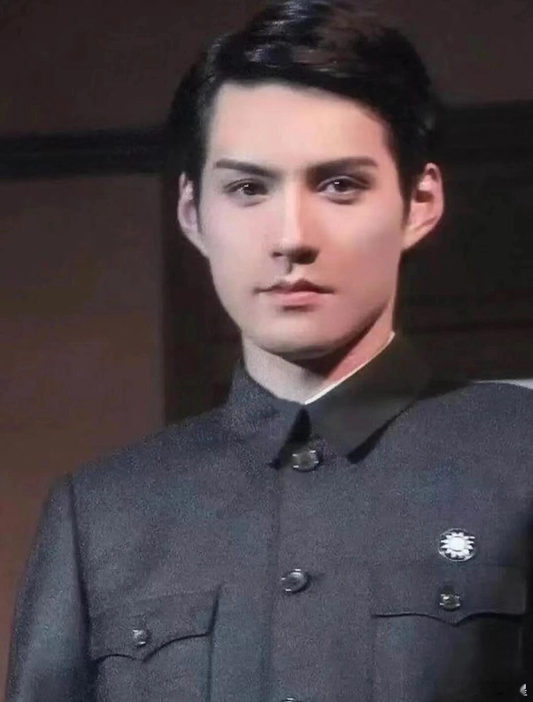 还真把严屹宽找来演肖自在了啊？不是哥你的帅哥包袱呢？一点都没有吗？是不是帅哥的终