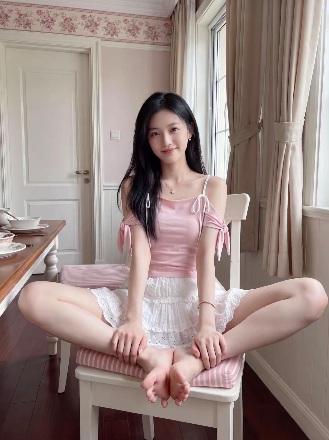 怎样穿搭知性又显身材? 可爱少女