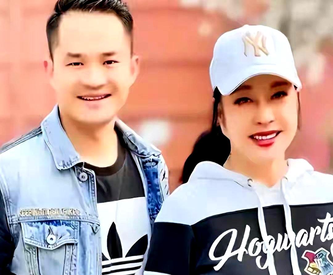 38岁的古柯，在刘晓庆豪宅同居6年后，如今连800元房租都快交不起了。
 

当