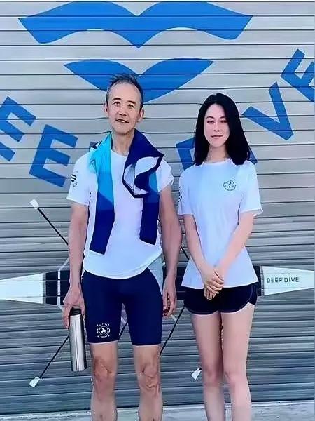 从“田夫人”被嘲回“田女士”，这十年她的戏比电视剧还曲折。明明能靠王石的光环躺赢