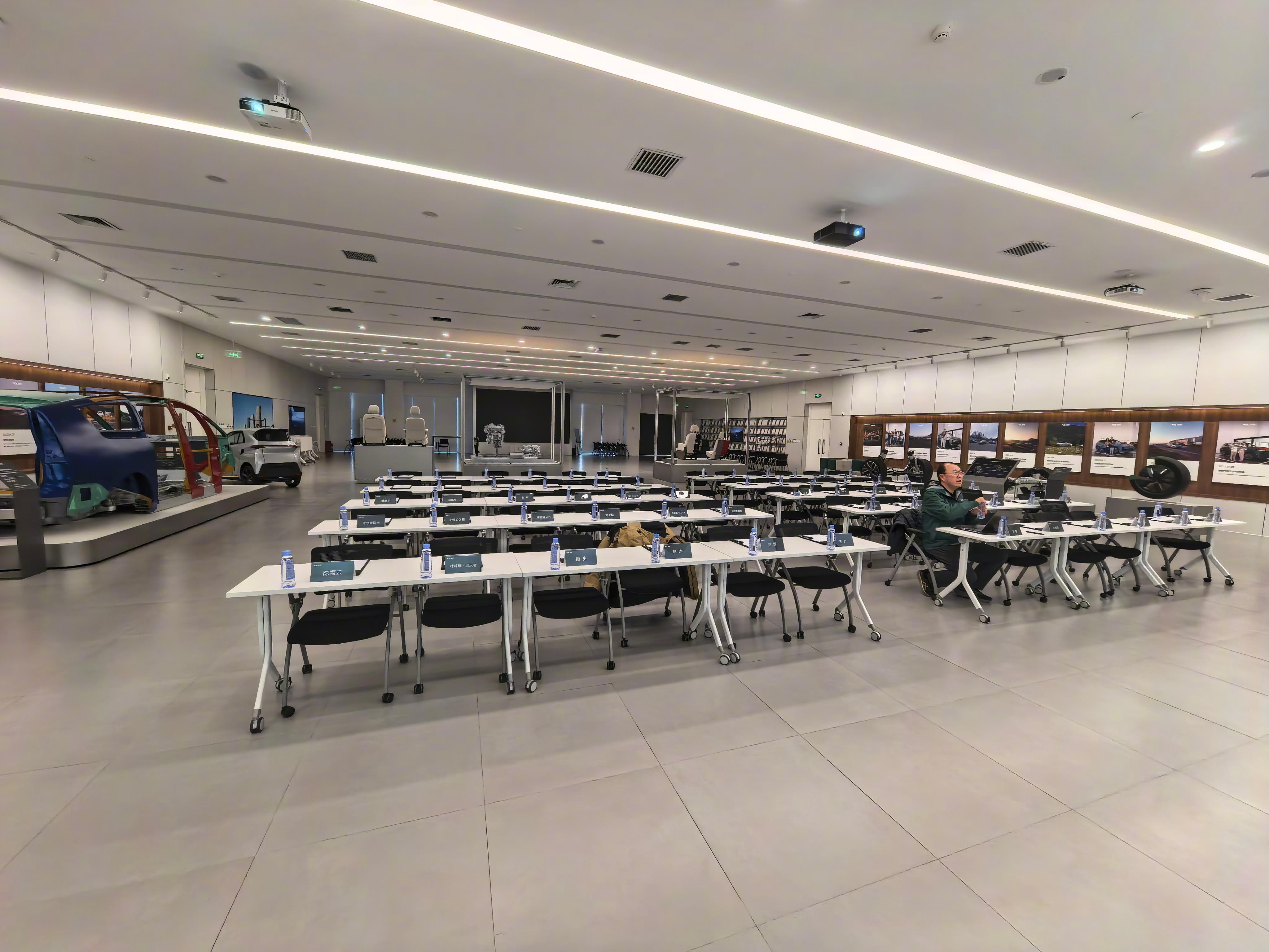 v读新质走进中国好企业 跟着市委统战部一起走进理想，来学习下车企生产制作，替大家