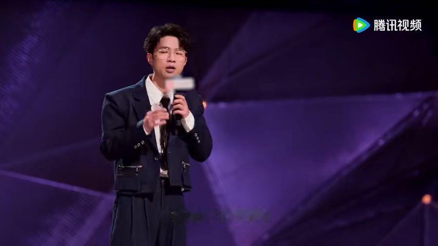还是得看点脱友3才有力气讨生活脱口秀和Ta的朋友们 看了脱友3才感觉被治愈了，王