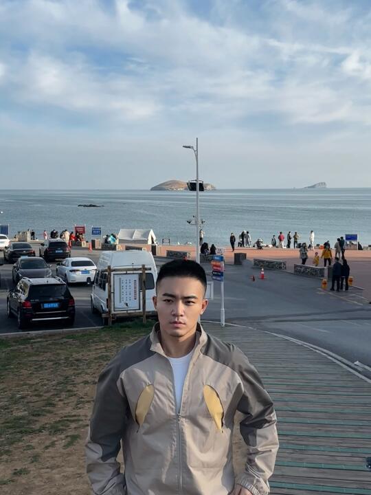♡˚ ·𝑯𝒐𝒍𝒊𝒅𝒂𝒚₊˚在大连