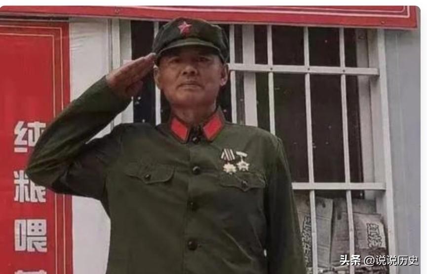 2007年，对越自卫反击战的老兵刘亮华去办低保手续，却被工作人员骂了句“不要脸”