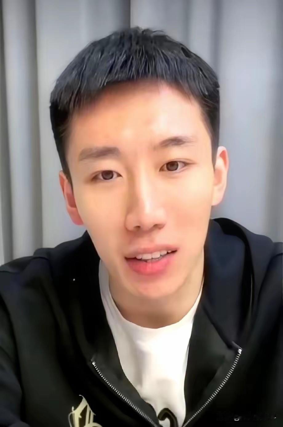 前国手程靖淇一句话，直接把人砸蒙了：别心疼现在的樊振东，真正让人心疼的，是他一无