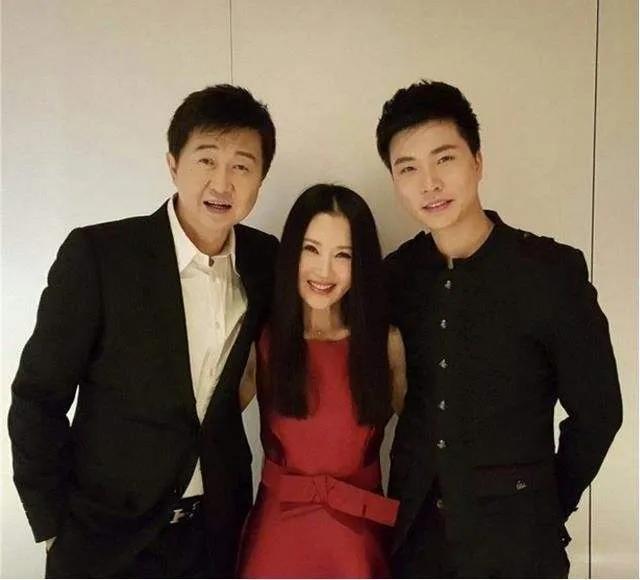 付笛生夫妇失望了

歌手夫妇付笛生、任静有一个可爱的儿子叫付豪，身高颜值都不错，