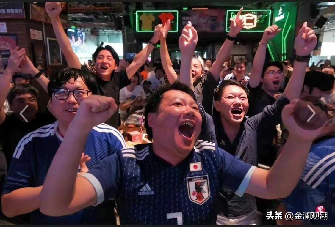 上海这帮穿日本球衣的货色，你们别拿“足球无国界”作幌子，这是意识形势的战争！
