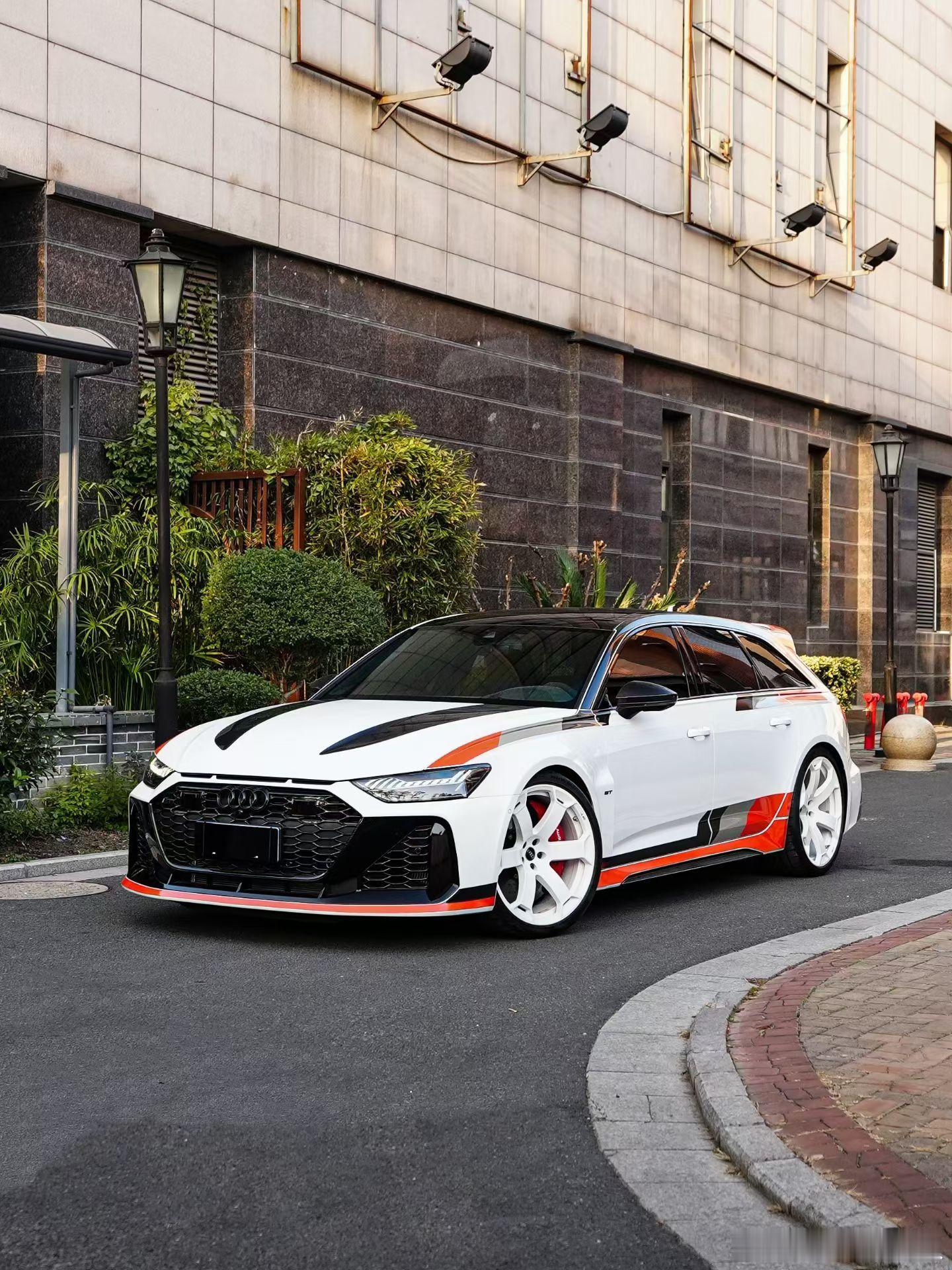 地表最强瓦罐降临！25款奥迪RS6 