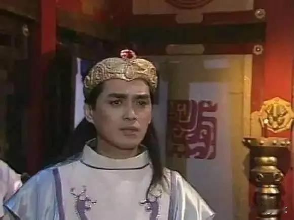 西周分封的人有三类：一类是姬姓血亲，这是自己家人没的说，能分封的都封。

另一类