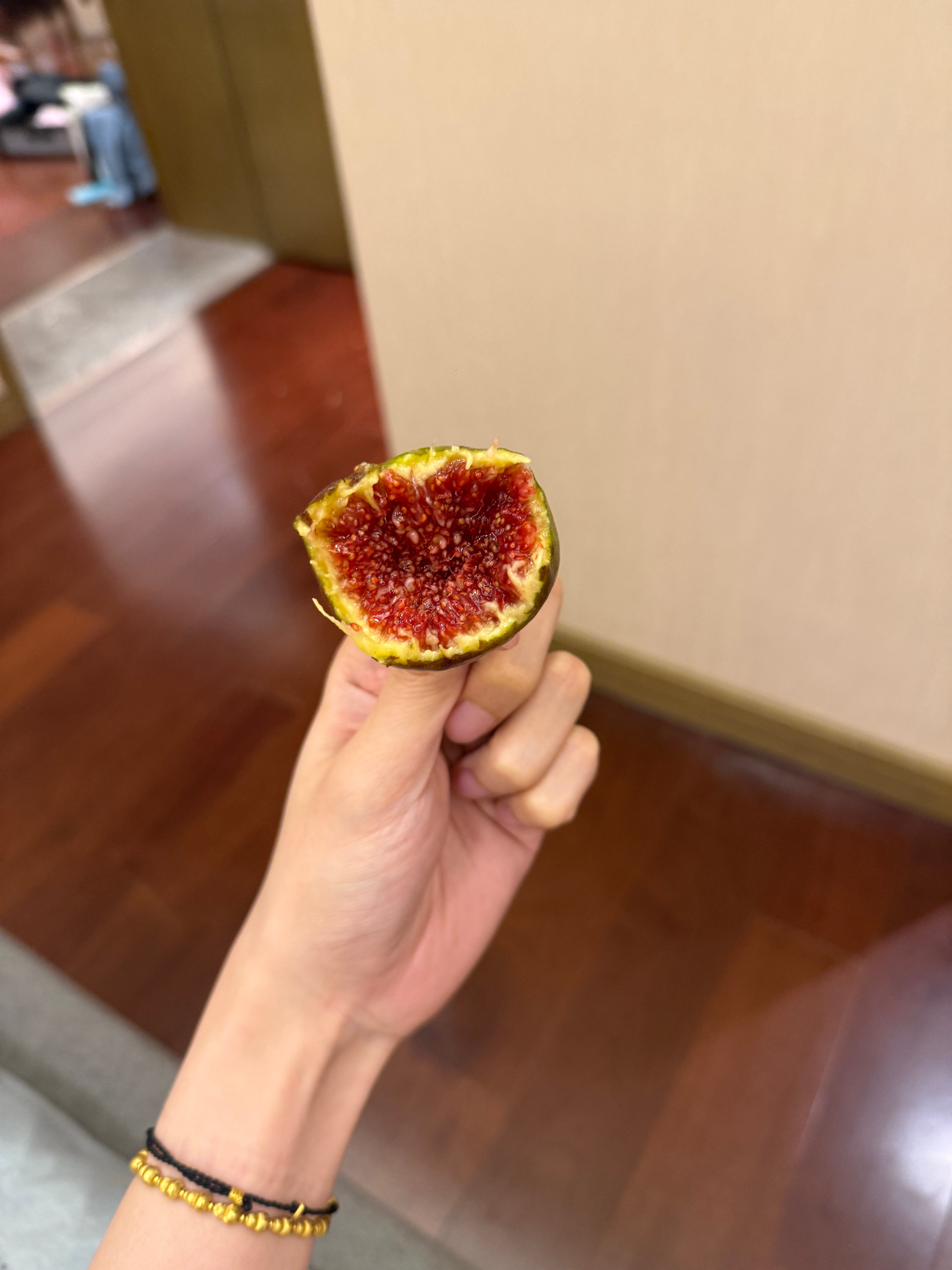 好好吃的无花果。。一下午吃了15个。 ​​​