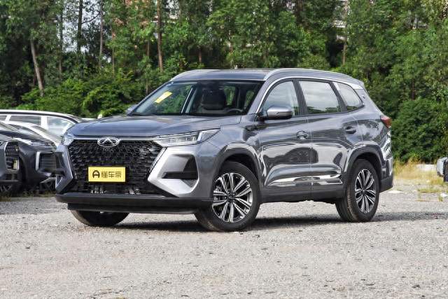 全能家用中型SUV，瑞虎8pro，空间动力智能样样在线