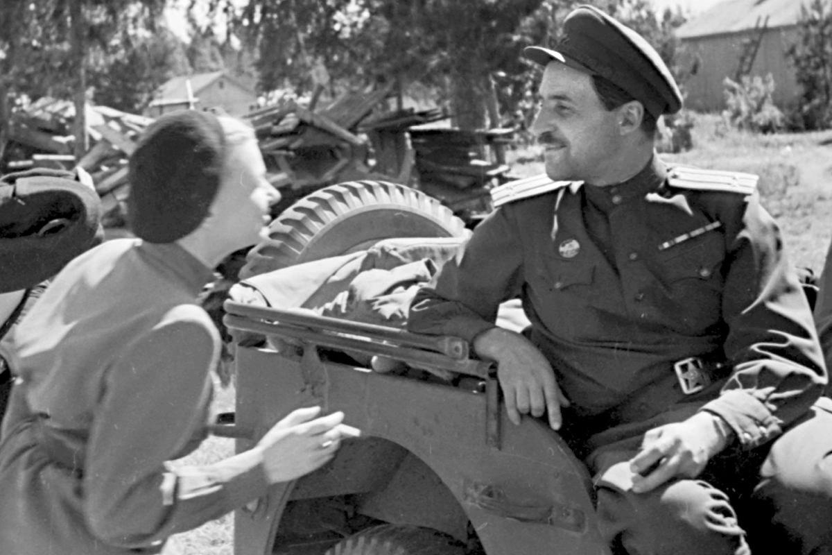 [呲牙] 确实是两口子——1944 年，苏联女演员瓦莲京娜・瓦西里耶芙娜・谢罗娃