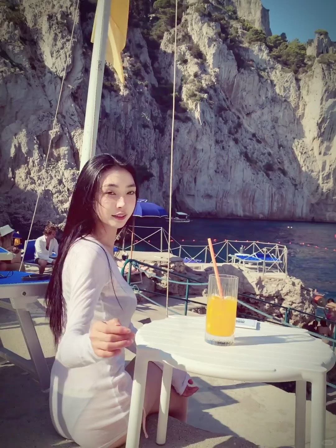 永远在过夏天的梦玲 🎀 