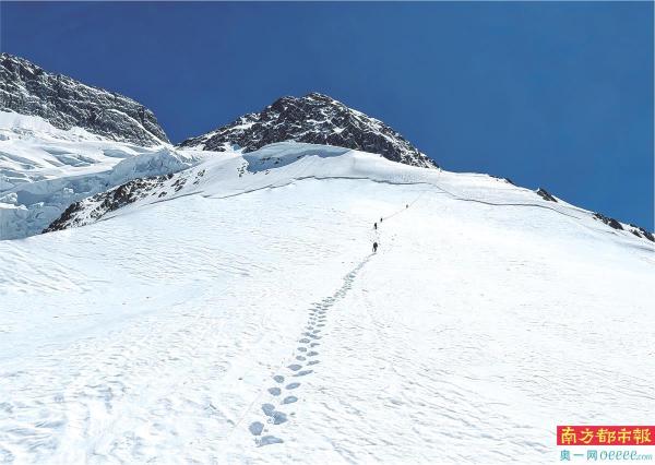 “十四峰”追梦路断:布洛阿特峰雪崩十人遇难