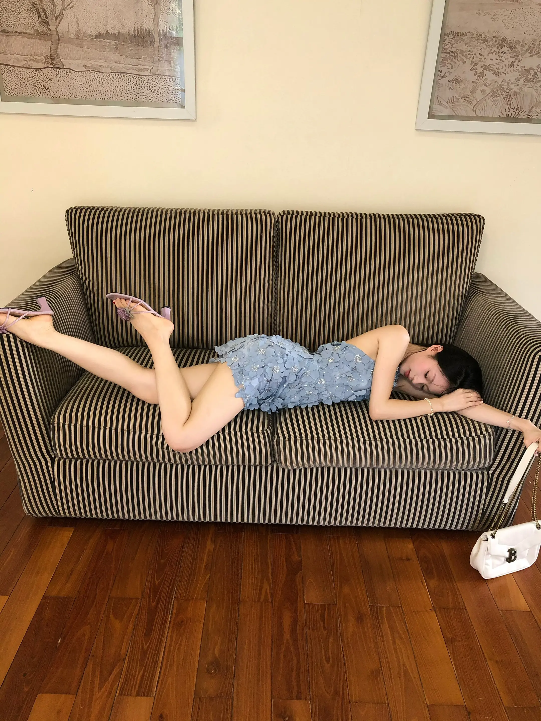 怎么 才发现舍不得我离开吗