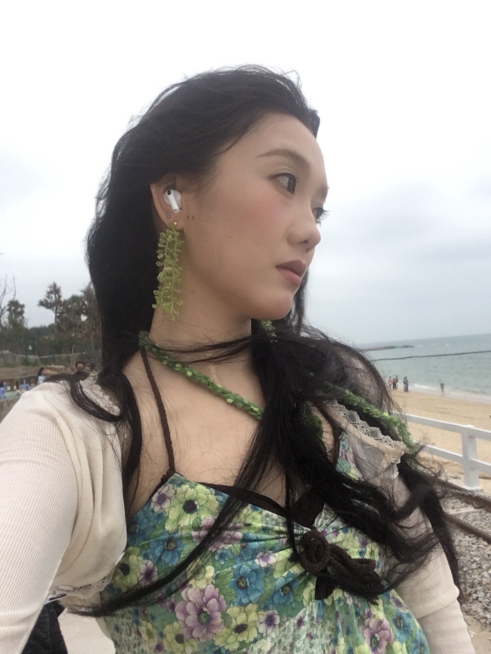 最近是迷上了一点点的芭乐绿 ​​​