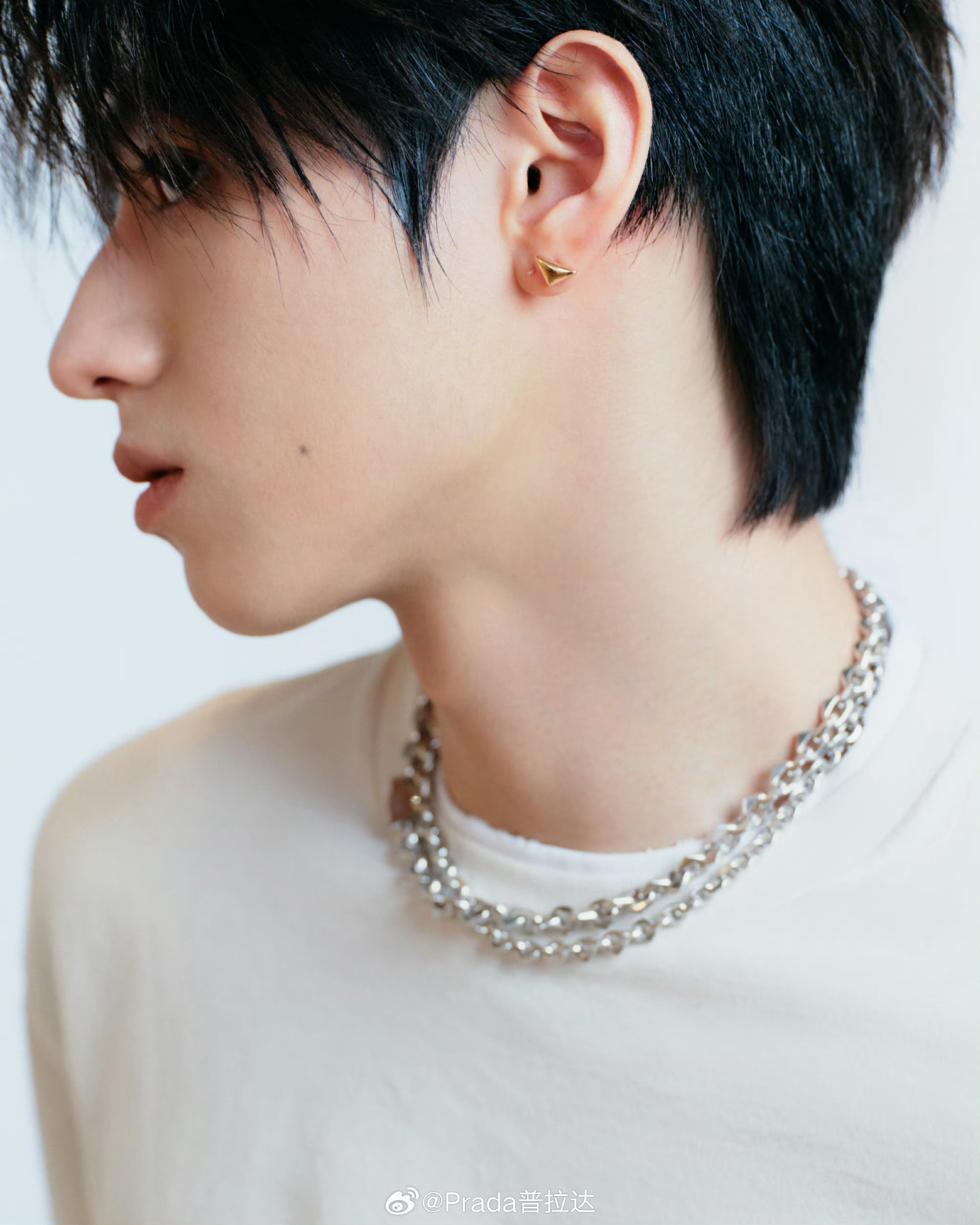 周末快乐！朱志鑫 Prada White Sun北京SKP限时快闪店官图live