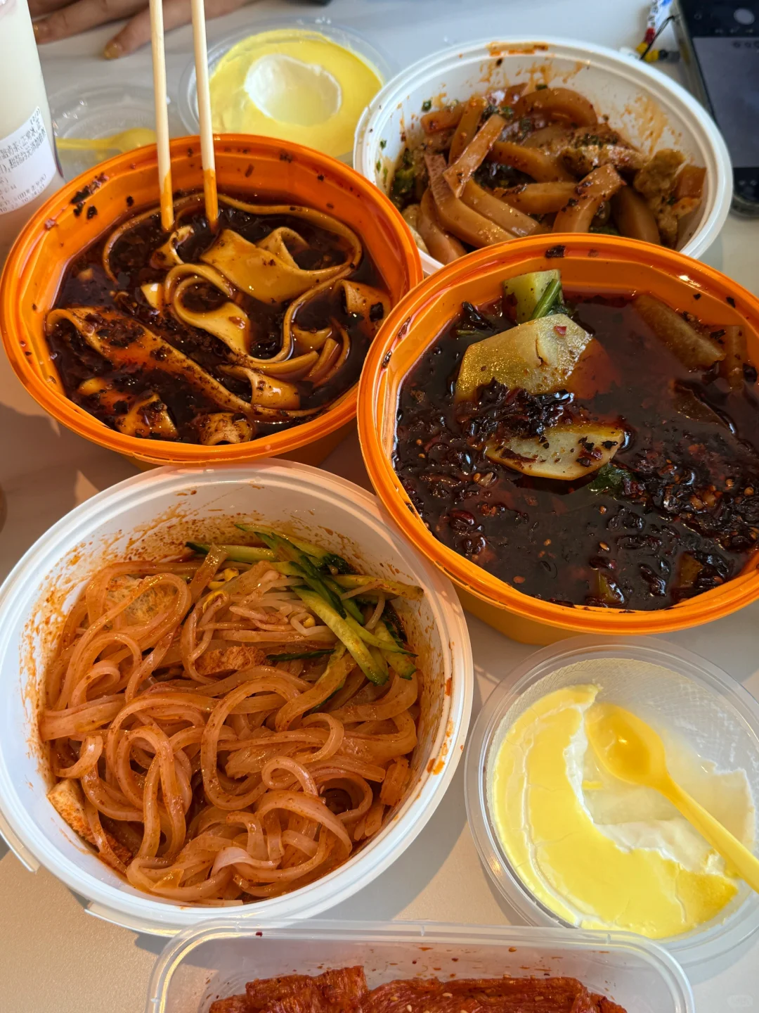 到西宁了！！求求本地人推荐！！！ 哪家抓面好吃呀！！还有炕锅羊肉！！酸...